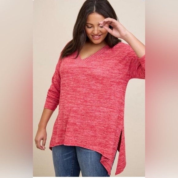 EUC Torrid Super Soft Plush Red V-Neck Shark Bite Hem Top Size 5X - Picture 1 of 2